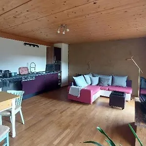  Apartment Rotes Haus