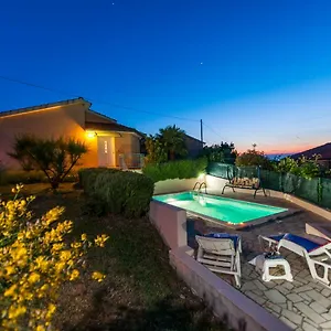 https://villa-istria-porec.in-istria.net